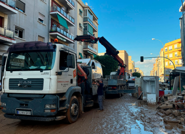 Los transportistas valencianos realizan propuestas para asegurar los suministros y la actividad económica frente a la DANA